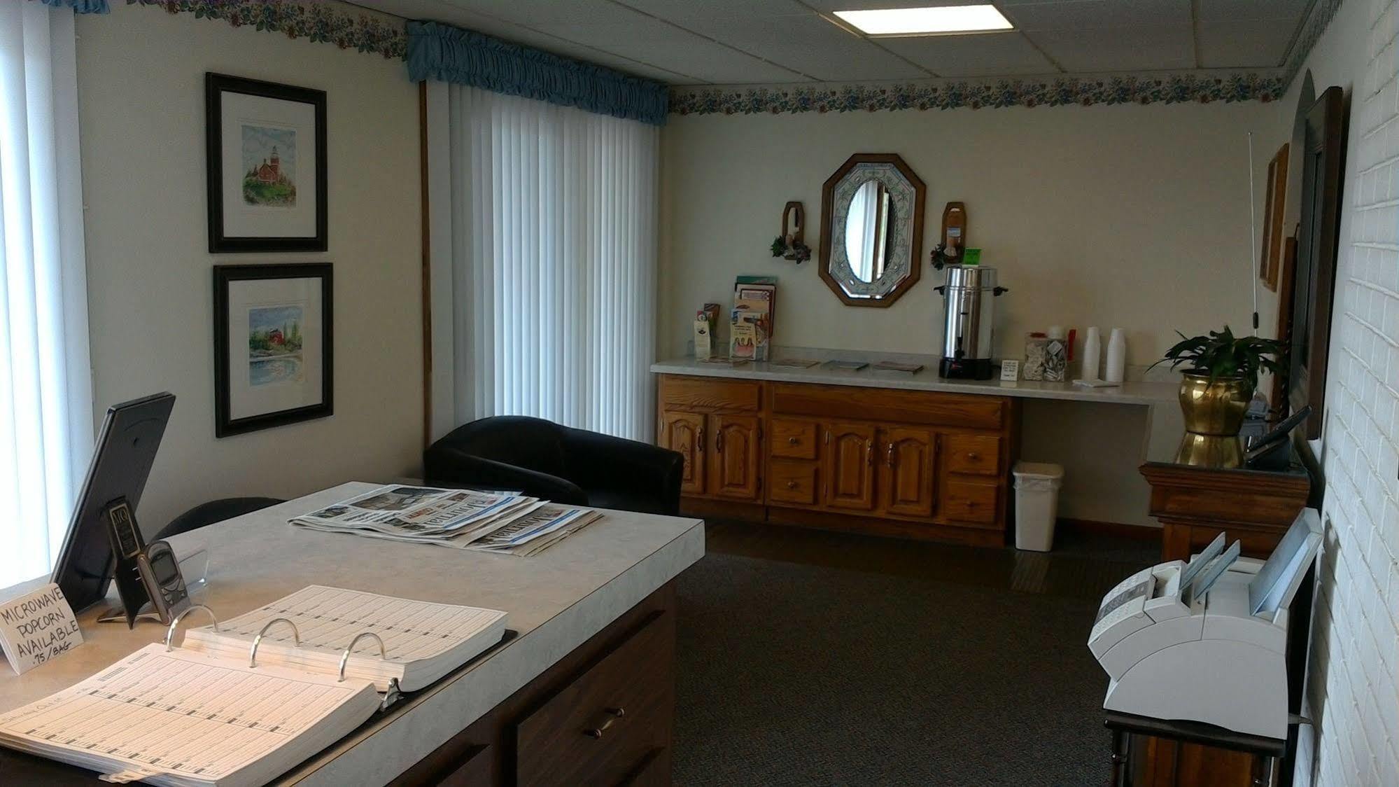 Brentwood Motor Inn Marquette Eksteriør billede