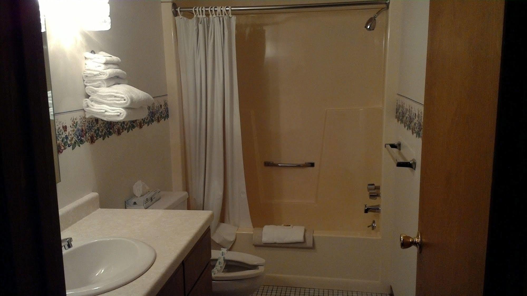 Brentwood Motor Inn Marquette Eksteriør billede