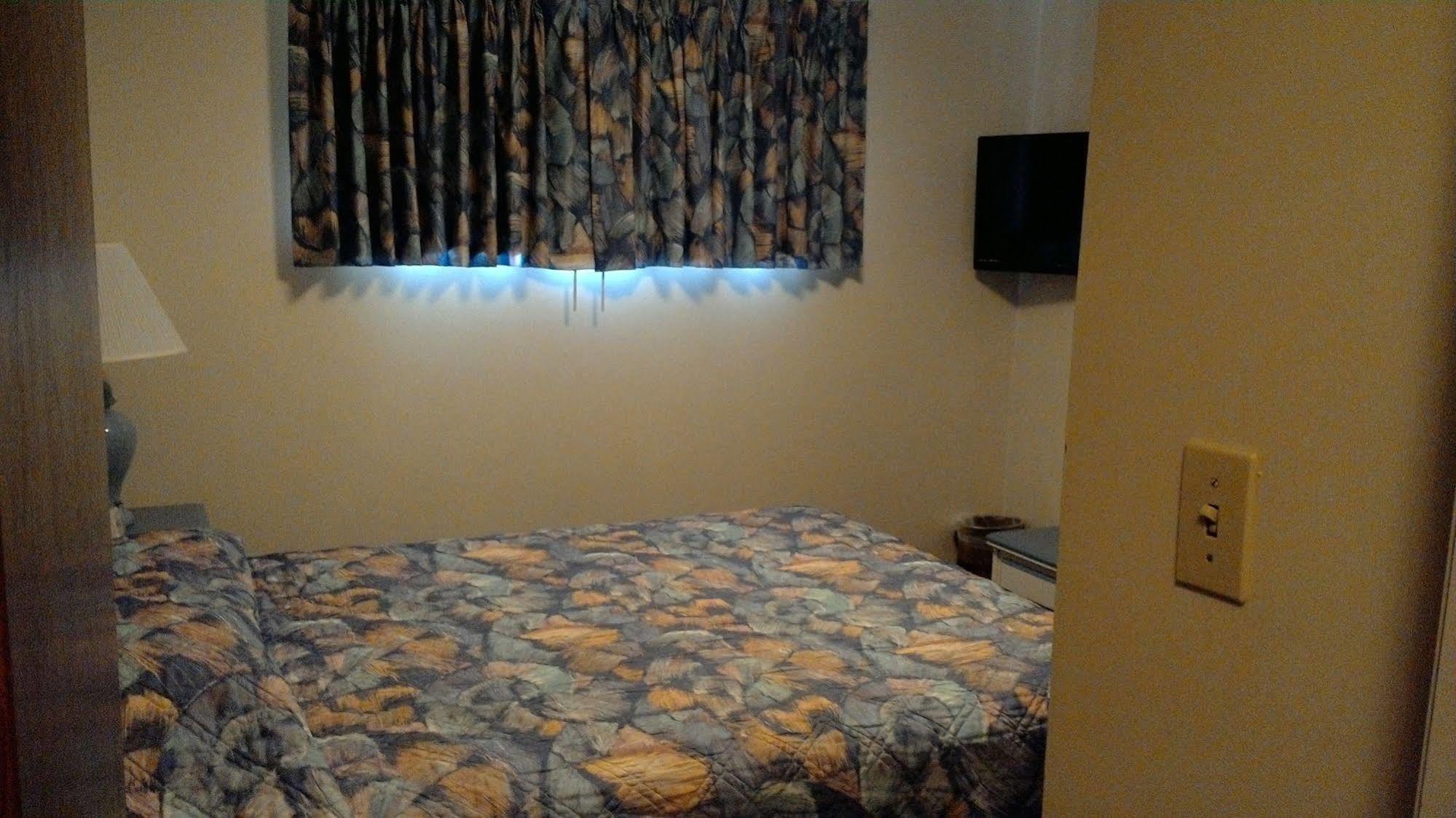 Brentwood Motor Inn Marquette Eksteriør billede
