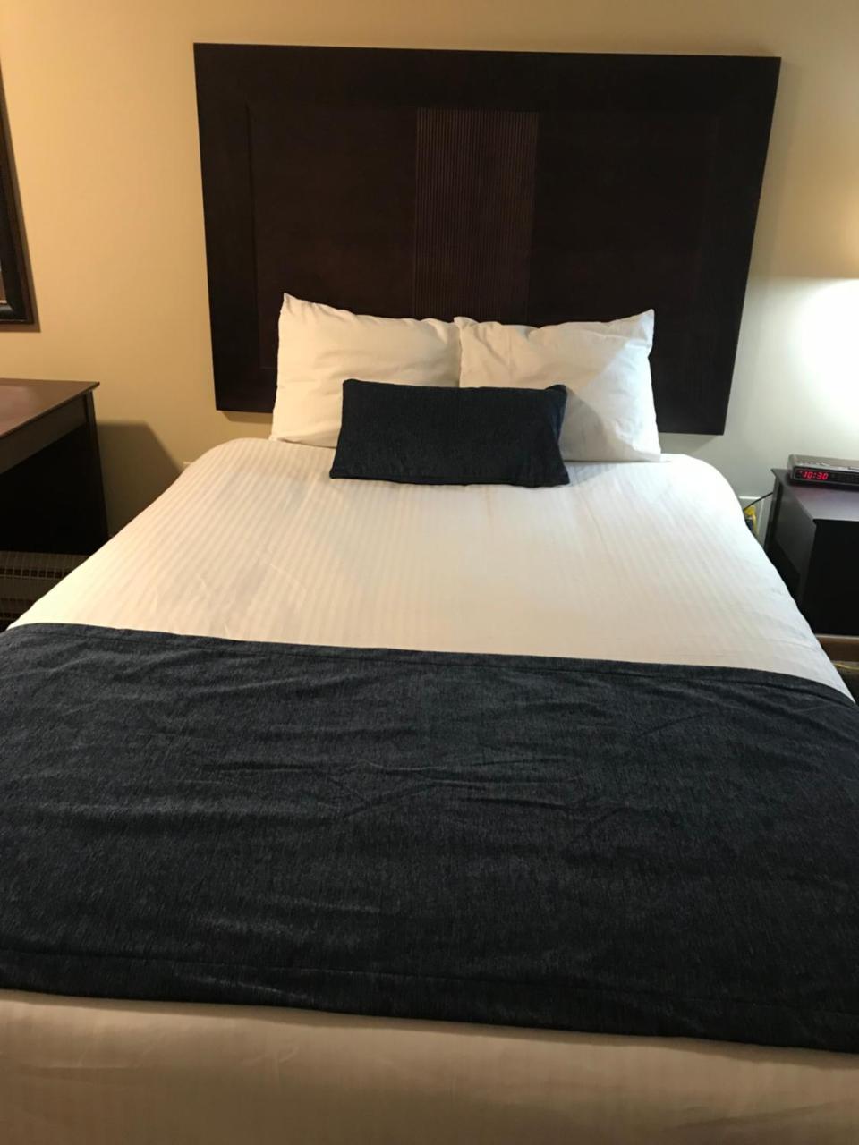 Brentwood Motor Inn Marquette Eksteriør billede