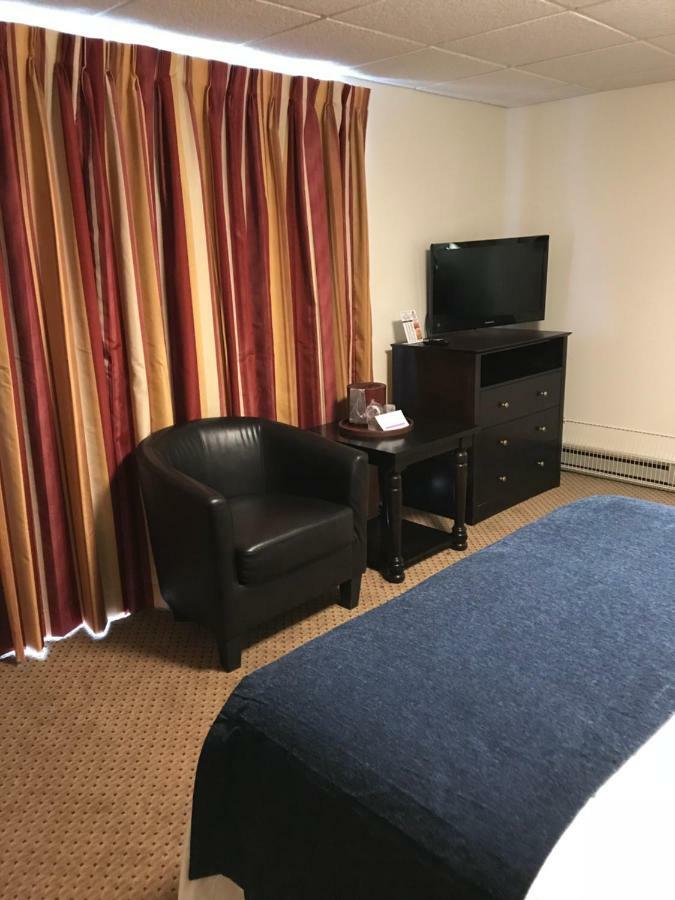Brentwood Motor Inn Marquette Eksteriør billede