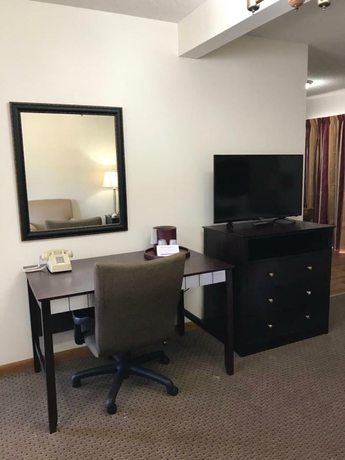 Brentwood Motor Inn Marquette Eksteriør billede